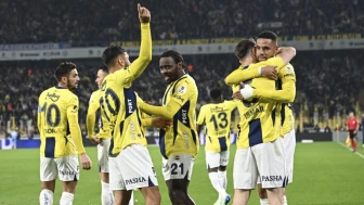 Fenerbahçe, Kadıköy'de 3 puanı 3 golle aldı