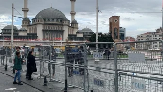 Taksim Meydanı'na yılbaşı engeli: Demir bariyerlerle kapatıldı