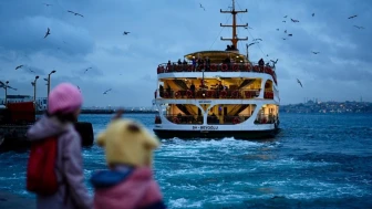 İstanbul'da vapur seferlerine hava engeli!