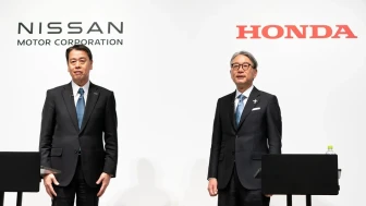 Honda ve Nissan, birleşme konusunda masaya oturuyor