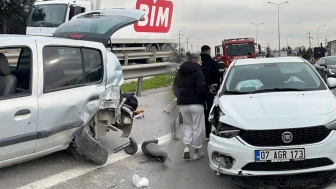 Kocaeli'de feci kaza: Otomobiller çarpıştı!