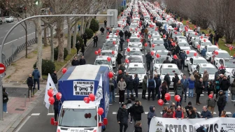 Taksiciler eylemde: Artan sigorta poliçeleri protesto ediliyor!