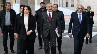 Ankara'da kritik görüşme: AK Parti ile DEM Parti bir araya geldi