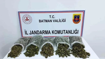 Batman'da zehir tacirlerine dev baskın: 10 kilo uyuşturucu ele geçirildi