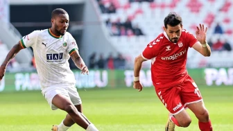 Sivasspor ve Alanyaspor, 1-1 berabere kalarak puanları paylaştı