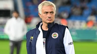 Ünlü yorumcudan Jose Mourinho hakkında flaş sözler: Kafayı yemiş