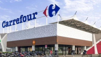 İsrail'i desteklediği gerekçesiyle boykot edilen Carrefour, tüm mağazalarını kapatma kararı aldı