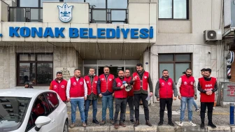 İzmir’de maaş krizi sürüyor: Konak Belediyesi çalışanları uyarı eylemi yaptı