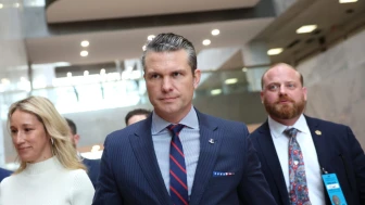 ABD Savunma Bakanı Pete Hegseth oldu: Trump'ın adayı kıl payı onaylandı