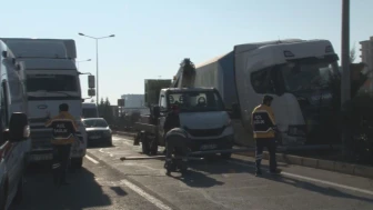 Diyarbakır'da faciadan dönüldü: Tanker ile tır çarpıştı!