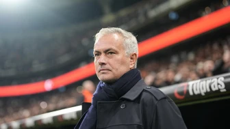 Jose Mourinho, Fenerbahçe'de Süper Lig ve Avrupa listesinde yer almayacak oyuncuyu açıkladı