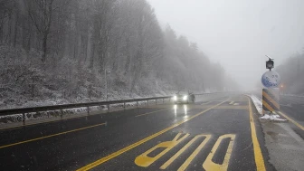 Bolu Dağı'nda kar ve sis etkili oluyor!