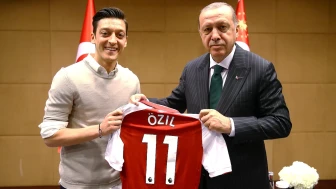 Mesut Özil, AK Parti MKYK üyesi oldu