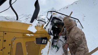 Şırnak'ta karla mücadele sırasında çığ