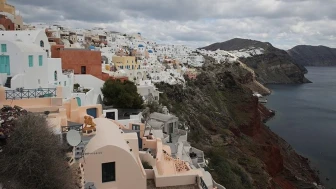 Santorini’de heyelan riski