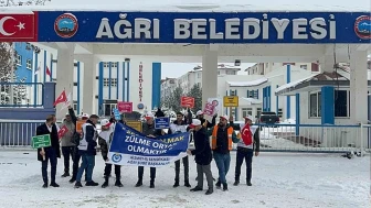 Ağrı Belediyesi’nde işten çıkarılan işçiler, adalet için nöbete başladı