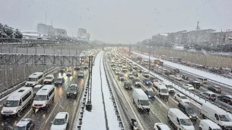 Kar yağışı trafiği nasıl etkiledi?