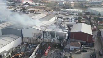 Kocaeli'nde boya imalathanesinde yangın çıktı!