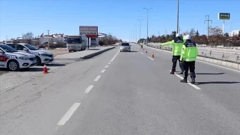 Trafikte bir haftada 3,5 milyondan fazla araç denetlendi