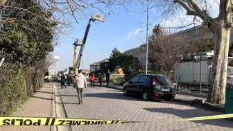 İstanbul'da 4 işçi vinçten düştü