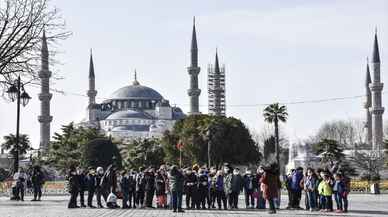 İSTANBUL - Ruhsatsız rehberliğe karşı yaptırım talebi