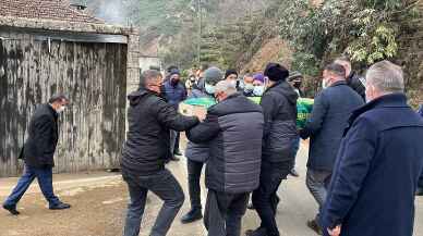 RİZE - Aynı ailede Kovid-19'dan hayatını kaybeden 9'uncu kişi defnedildi