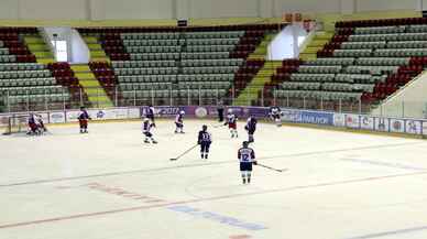 UNİLİG Buz Hokey Türkiye Şampiyonası Erzurum'da başladı