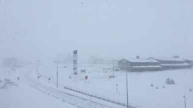 Erciyes'teki pistlerde kar kalınlığı 230 santimetre ölçüldü