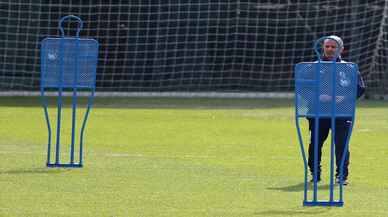 İSTANBUL - Fenerbahçe'de Trabzonspor maçı hazırlıkları sürdü