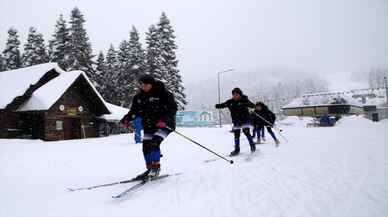 Kayak sezonu uzayan Ilgaz Dağı'nda sporcular mutlu