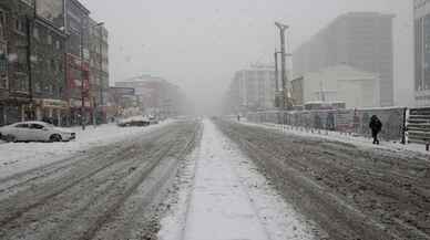 Kayseri'de kar yağışı nedeniyle eğitime bir gün ara verildi