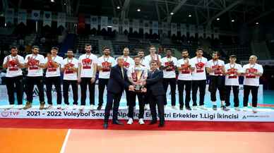 TÜRŞAD ve Hatayspor Voleybol AXA Sigorta Efeler Ligi'ne yükseldi