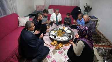 BBP Genel Başkanı Destici, Ankara'da bir vatandaşın evinde iftar yaptı