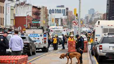 GÜNCELLEME - New York'ta Brooklyn bölgesinde metroda silahlı saldırı