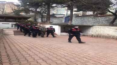 Kastamonu'da kablo hırsızlığı iddiasıyla yakalanan 4 zanlı tutuklandı