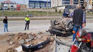 Kırıkkale'de devrilen otomobildeki 4 kişi yaralandı