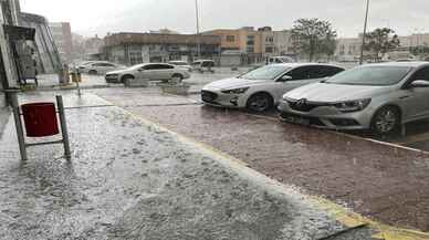 Kayseri'de dolu ve sağanak etkili oldu