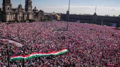 Meksika halkı sokaklara döküldü: Seçim sistemine dev protesto