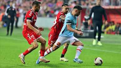 Samsunspor-Başakşehir maçında gol sesi çıkmadı