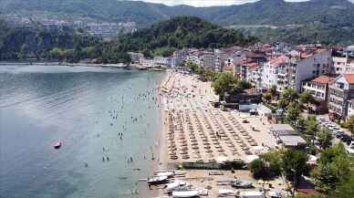 Amasra'ya milyonlarca turist akın etti