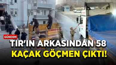 TIR'ın arkasından 58 kaçak göçmen çıktı!