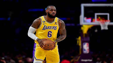 LeBron James, NBA'de 40 bin sayı barajını aşan ilk oyuncu!