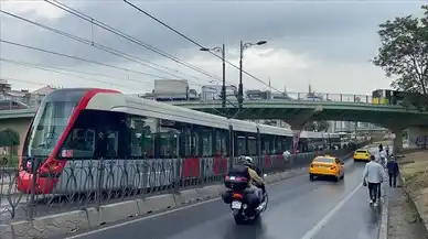 Kabataş-Bağcılar Tramvay Hattı'nda teknik arıza! Seferler aksadı