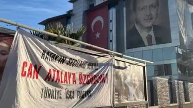 AK Parti il binasının önüne Can Atalay pankartı asıldı