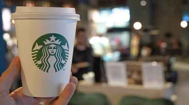 Boykot nedeniyle geliri azalan Starbucks'tan zam kararı