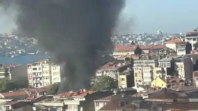 İstanbul Ortaköy’de iki katlı bir binada yangın çıktı!