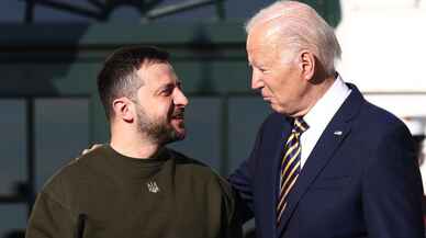 Joe Biden, gecikme için Zelenskiy'den özür diledi