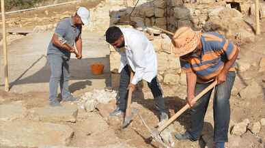 Diyarbakır'da 1500 yıllık kilise kalıntısında yapılan kazılarda denizyıldızı fosili bulundu