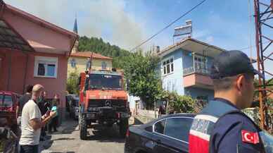 Zonguldak'ta korkutan yangında bir mahalle tahliye ediliyor