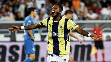 Fred, hat-trick yaptı! Fenerbahçe, Rizespor'u 5 golle geçti